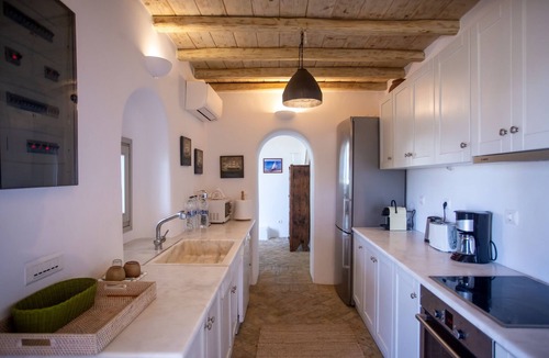 Drafaki Villa | Baroness - Five Bedroom Villa, Sleeps 10