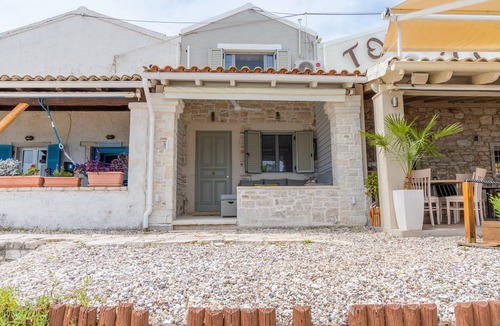 Agni House | Beachfront Architect Designed Fisherman's Cottage in Beautiful Agni