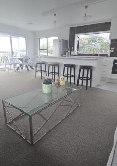 Snells Beach House | Beachfront Bliss