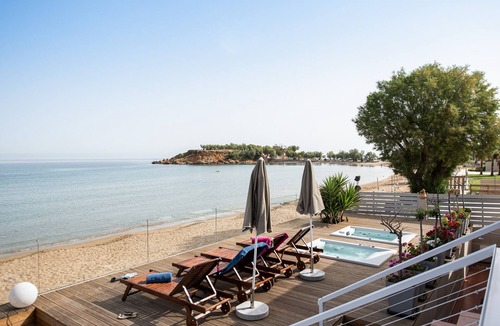 Daratsos Villa | Beachfront luxury villa with hot tub & sunset view