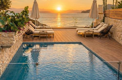 Sidari Villa | Beachfront Villa Anatoli Sidari with private heated pool by DadoVillas