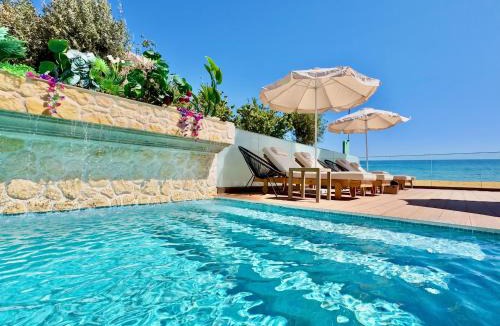 Sidari Villa | Beachfront Villa Anatoli Sidari with private heated pool by DadoVillas