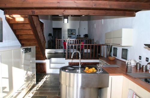 Archipolis House | Beautiful traditional one-room house in the village of Malona