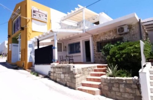 Koutsounari House | Beautiful vacation home on the beach with sea view