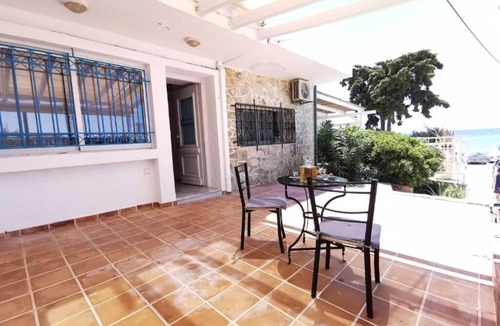 Koutsounari House | Beautiful vacation home on the beach with sea view