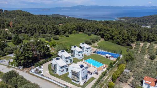 Paliouri Apartment | Blue Avenue