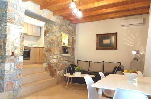 Nafplion City Centre Villa | Blue Topaz Spa Cottage - Private Jacuzzi Retreat