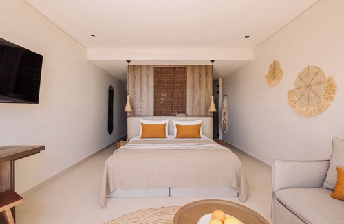 Kavos Hotel | Cabo