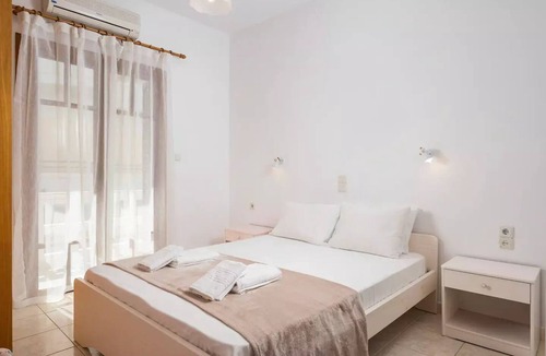 Galatas Apartment | Captain Michalis room 1