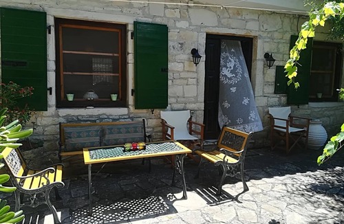 Magazia House | Casa di Nonna Nina-a Paxos retreat