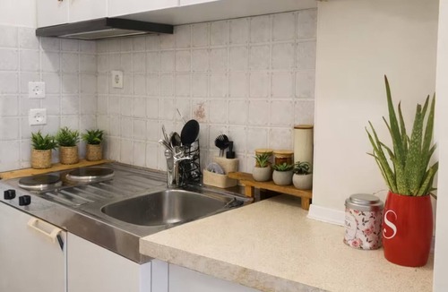 Ano Poli Apartment | Castra Garden Thessaloniki near Eptapyrgion close to center & highway access.