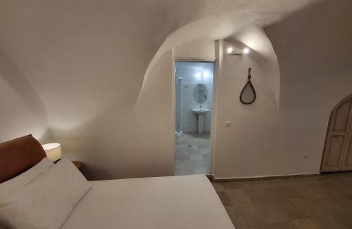 Vothon Villa | Cave Houses Mesaria