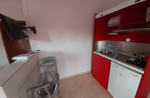 Kavos Apartment | Corfu Frodo Studios, Few Moments from the Beach