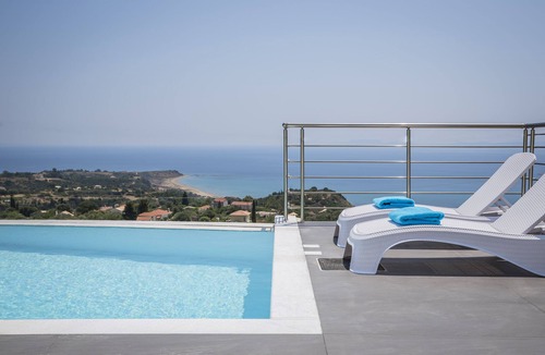 Ratzakli Villa | Countrystyle Villa Bonora