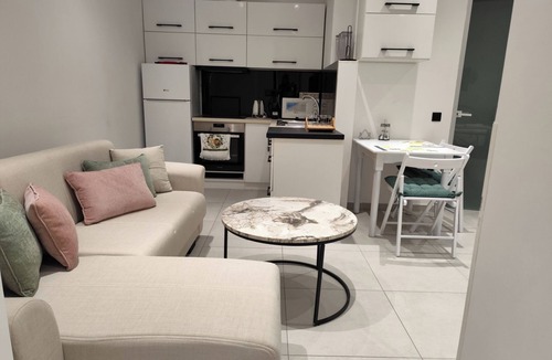 Potamos Apartment | Cozy 1-bedroom apartment in charming Evropouli with beautifull nature views.