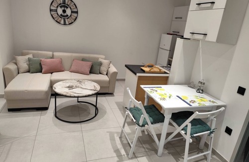 Potamos Apartment | Cozy 1-bedroom apartment in charming Evropouli with beautifull nature views.
