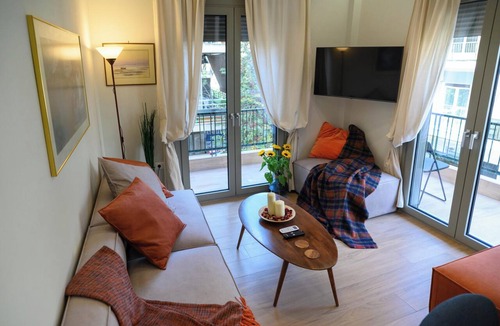 Petralona Apartment | Daisy's Deluxe Athenian 2bedroom by MPS