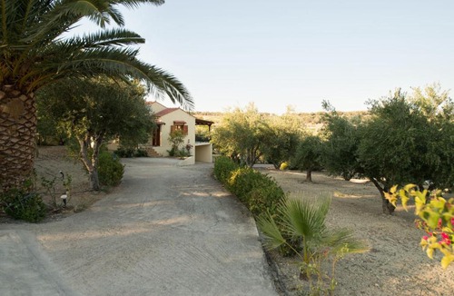 Adele Villa | Deluxe Crete Villa Villa Lefkothea 2 Bedroom Swimming Pool Rethymnon