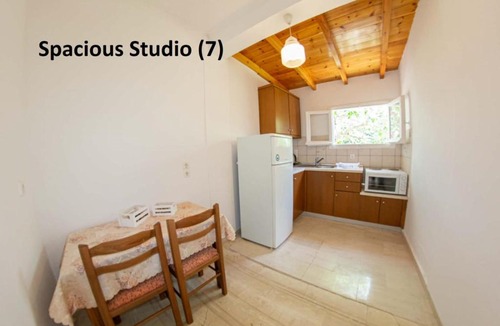 Agios Stefanos Avliotes House | Elaionas Holiday Home studios and apartments