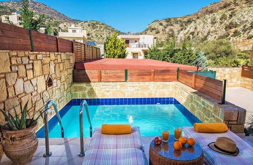 Palaiokastro Villa | Elia 4 maisonette,Near Heraklion, beach & taverns