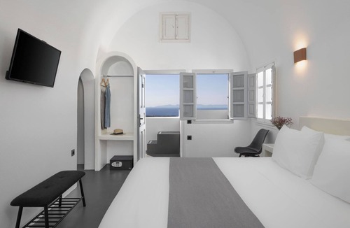 Finikia Hotel | Elios Cave Suites