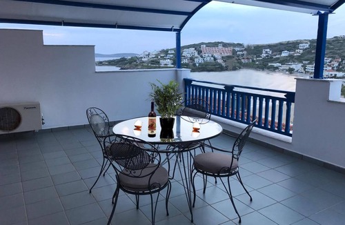 Mpatsi House | Erato Apartments