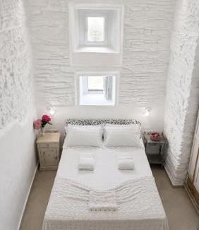 Andros Town Apartment | Est 1852 Andros - Katoi Art
