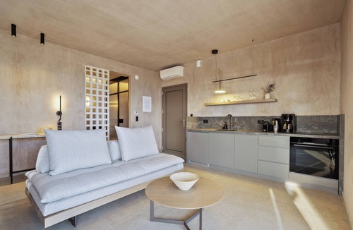 Nikita House | Etheres