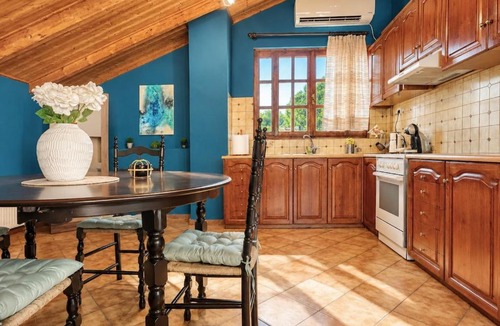 Agii Apostoli Apartment | Evoikos Blue Villa-Sea View & Garden for 5 by ΜΡS