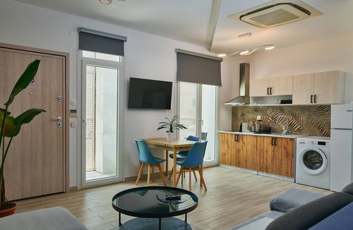 Thessaloniki Apartment | f apartment