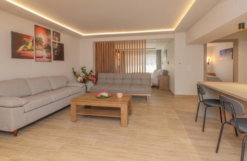 Piraeus Apartment | Fairytale Apartment steps from Piraeus Port
