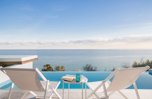 Xirokastello Villa | Fiore Suites