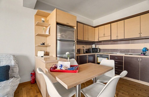 Frinion Apartment | Frini’s View – Stylish Stay Close to Lefkada Town