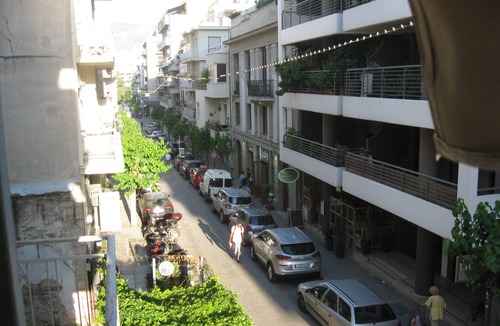 Makrigianni Apartment | Fully renovated and equipped apartment right next to Acropolis' subway station!