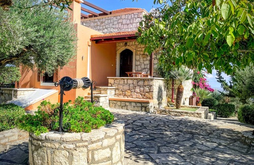 Kounavi Villa | Fyllosia Villa by Cretan Retreat: Private Panoramic Sea & Mountain Views