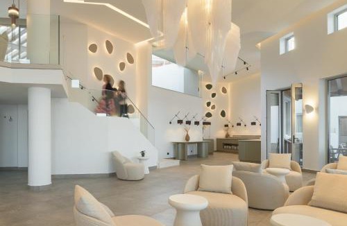 Koutouloufari Resort | Galaxy Suites Boutique Resort