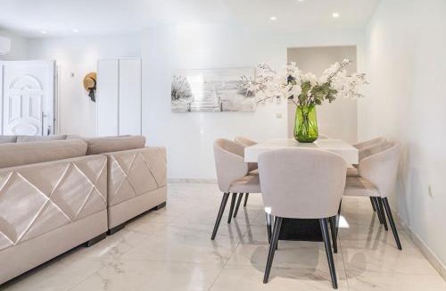 Pefkochori Villa | Garden House Villa