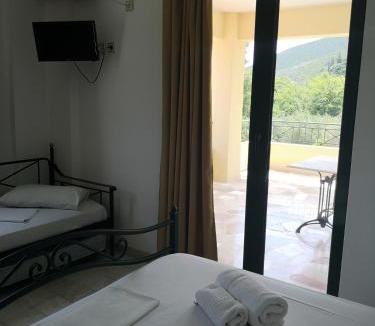 Epano Epidhavros Hotel | Gefyra Rooms
