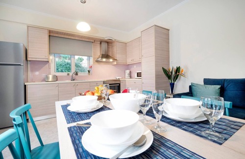Nipos Apartment | Glikanisos House Nipos - ideal for hikers and families 2bd, 6pl, 10min to beach