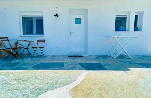 Gavrio Apartment | GoAtAndros Cozy Studio Apartment in Gavrio