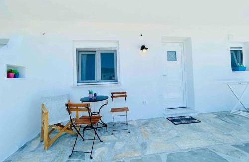 Gavrio Apartment | GoAtAndros Cozy Studio Apartment in Gavrio
