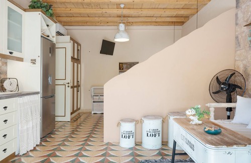 Arkasa Apartment | Grape Vine Apartment with Balcony, Wi-Fi and Air Conditioning