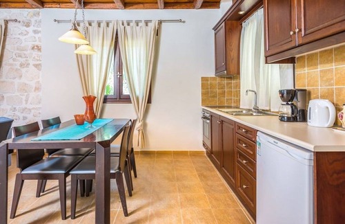 Langadhakia Villa | Great Zakynthos Apartment | 1 Bedrooms | Mountain Views