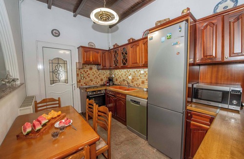 Antipernoi House | Green Yard Gem - Family Getaway in Sidari, Corfu