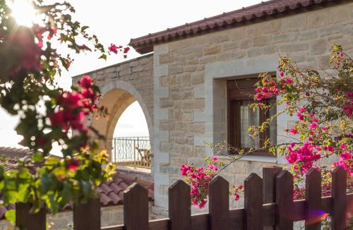 Plaka Villa | Hectoras Villa in Plaka BY APOKORONAS-VILLAS