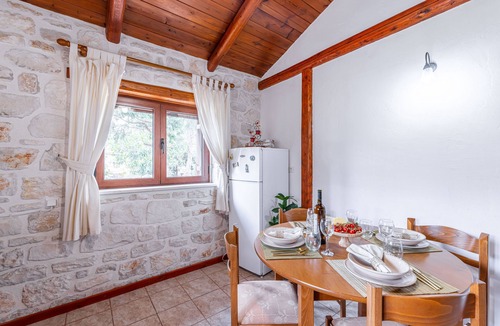 Kalamaki Cottage | Holiday House - 5 minutes from Kalamaki Beach