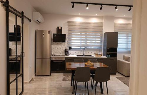 Volos Apartment | Iatrou city home