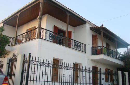 Elea Apartment | Ioanna's traditional apartment