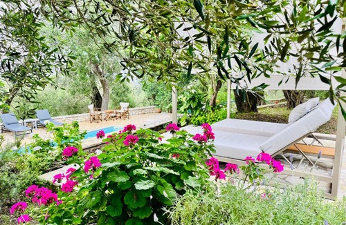 Magazia House | Isabella Paxos Holidays