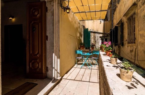 Old Town Apartment | Kantouni Bizi Myranthis Apartment